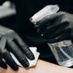 Além da Agulha Descartável: Os Perigos Ocultos da Biossegurança na Tatuagem
